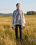poncho-cape-femme-motif-floral-vintage-situation