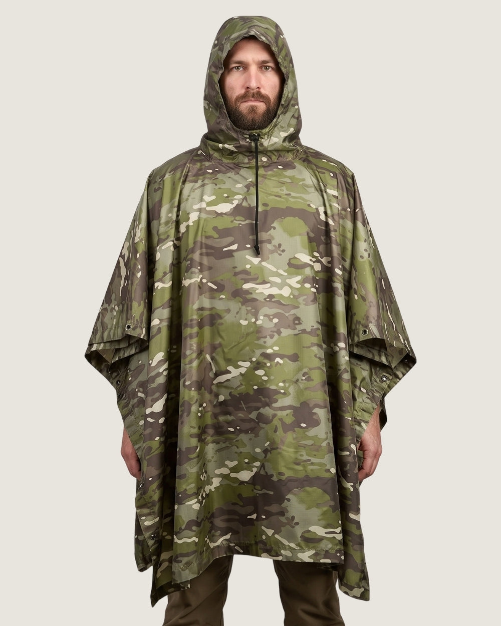 poncho-de-pluie-capuche-impermeable-motif-camouflage-militaire-vert