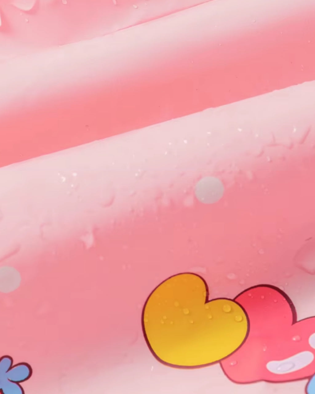 poncho-de-pluie-enfant-fille-licorne-impermeable-capuche-closeup