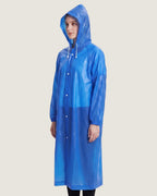 poncho-de-pluie-impermeable-long-situation-variant-bleu-profil