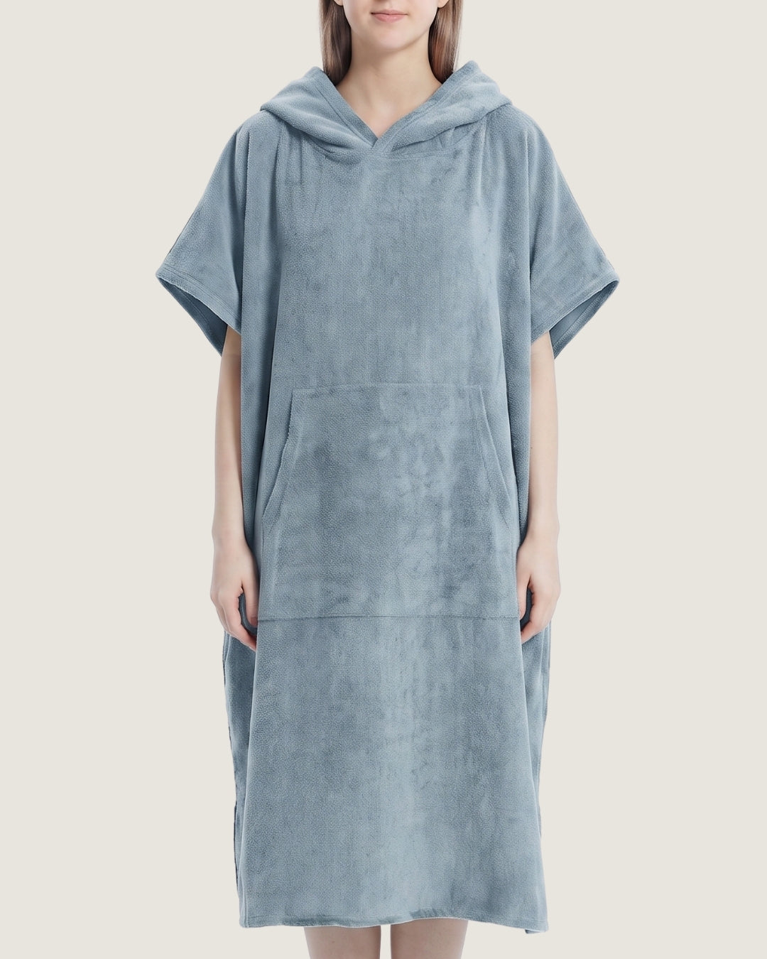 poncho-de-surf-en-microfibre-a-capuche-bleu-clair