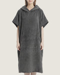 poncho-de-surf-en-microfibre-a-capuche-gris