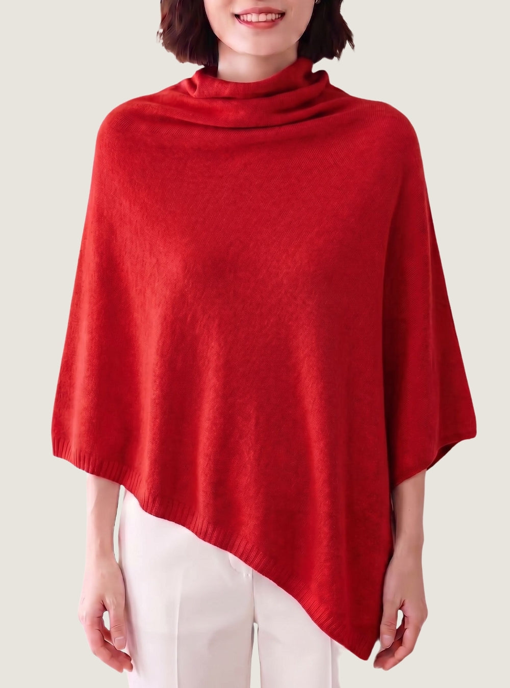poncho-en-laine-femme-col-roule-rouge-model