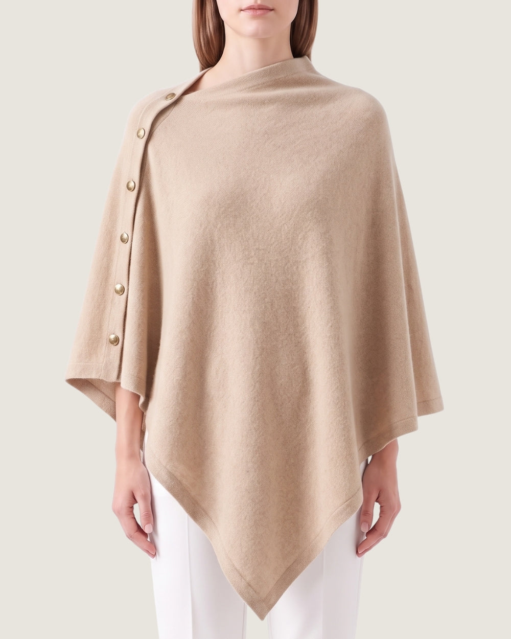 poncho-femme-asymetrique-boutons-variant-beige
