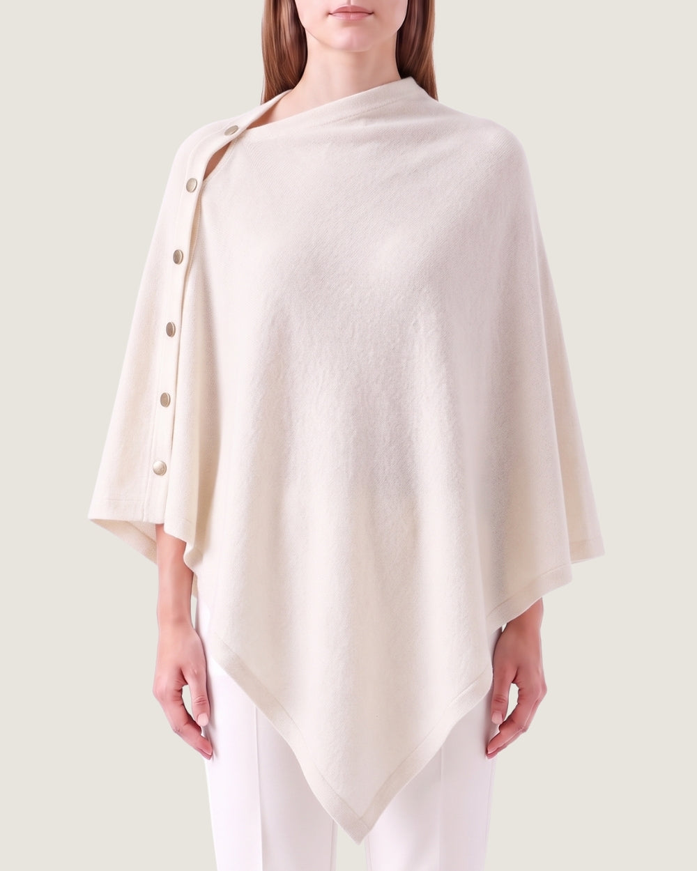 poncho-femme-asymetrique-boutons-variant-blanc