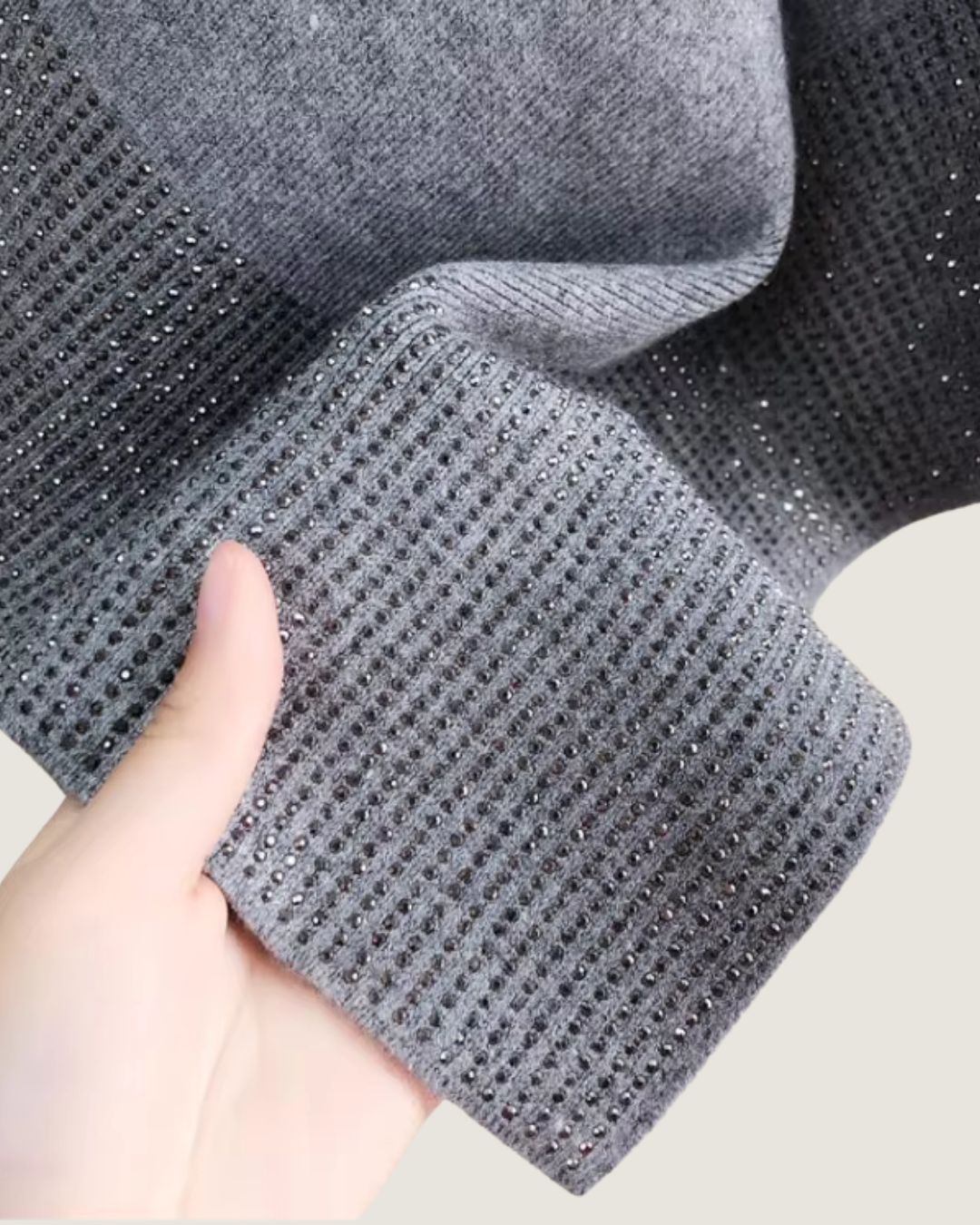 poncho-femme-chic-bordure-strass-closeup