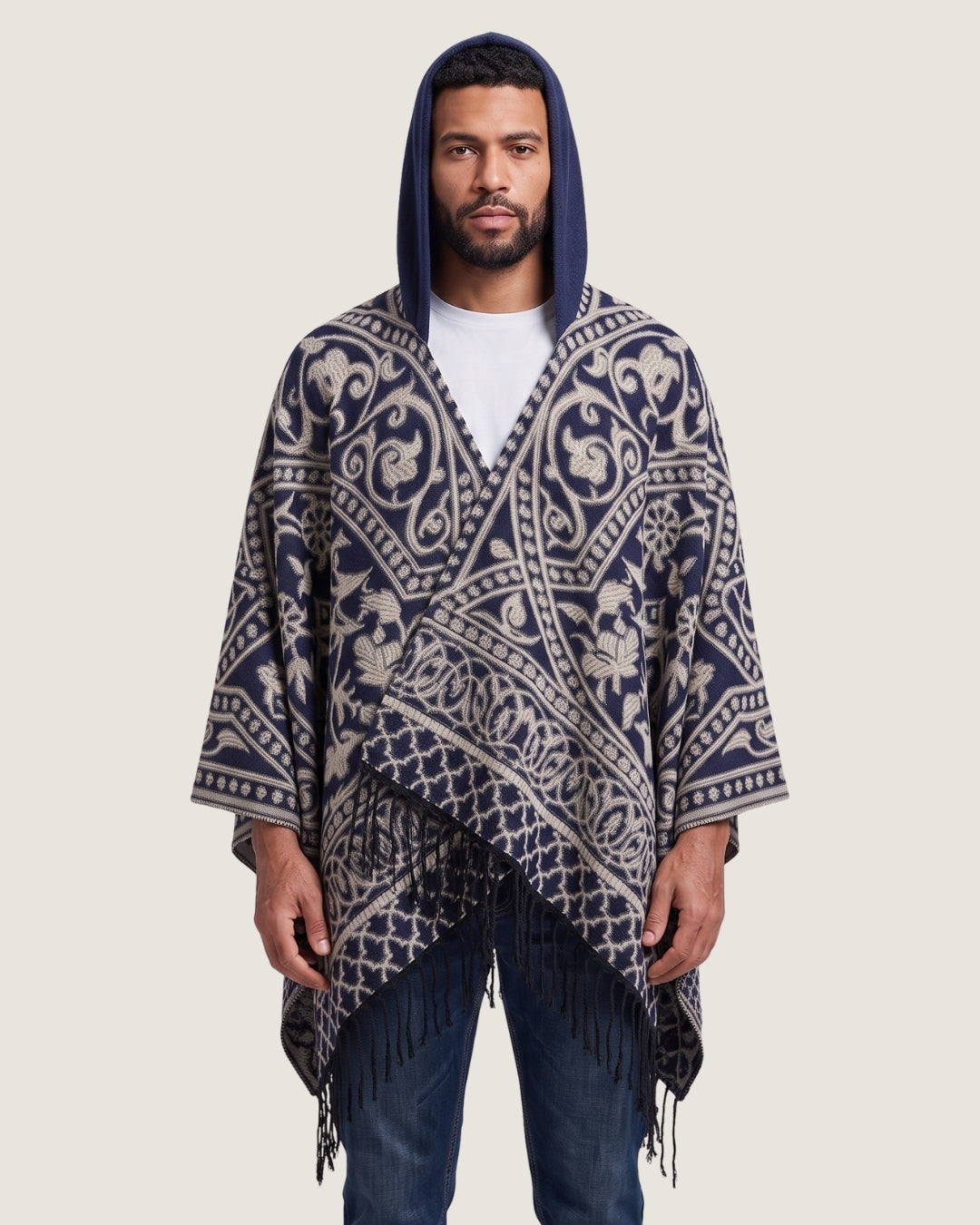 poncho-homme-mexicain-a-capuche-et-franges-motif-ethnique-bleu-blanc