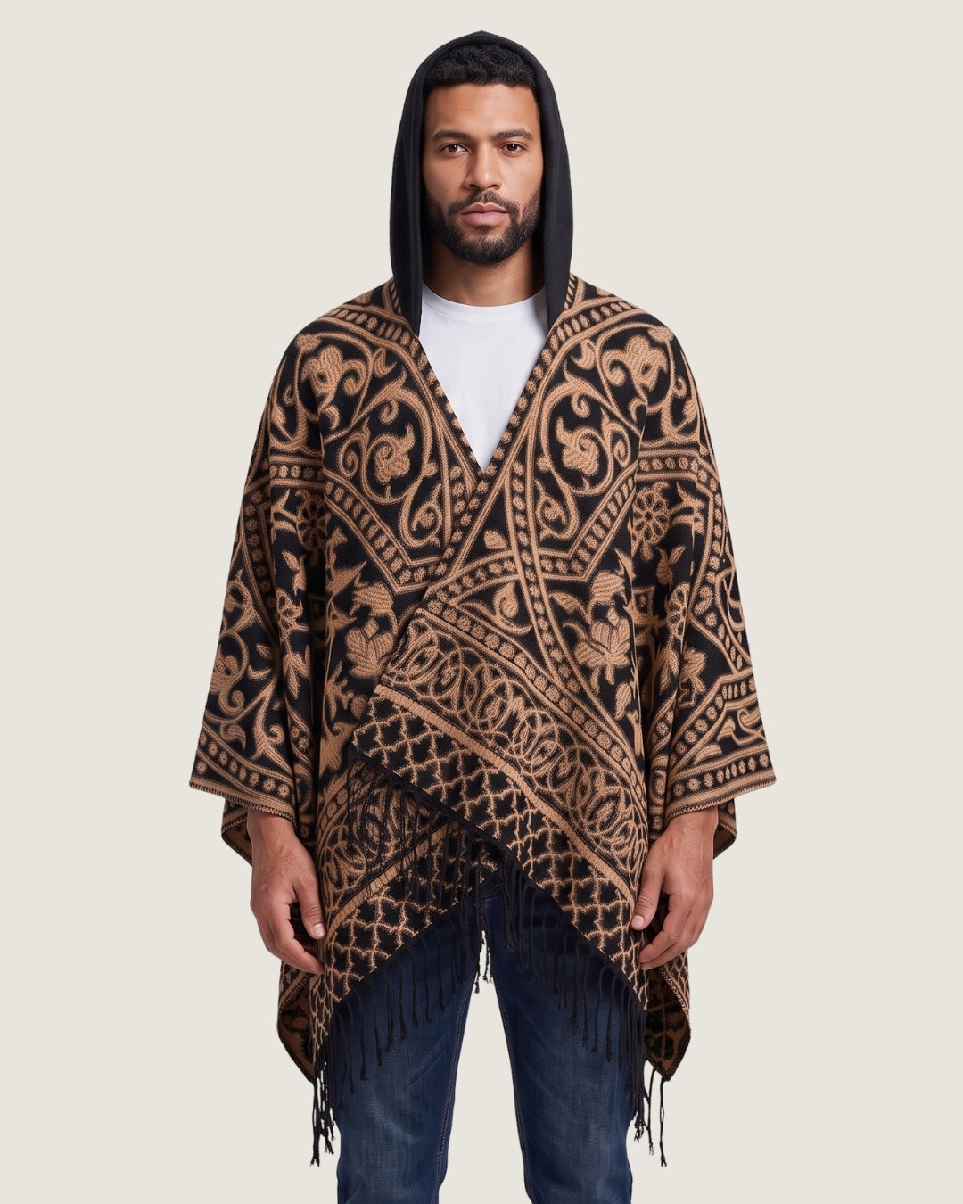 poncho-homme-mexicain-a-capuche-et-franges-motif-ethnique-noir-beige