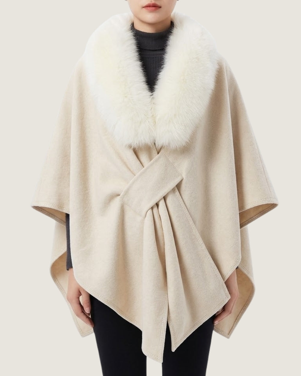 poncho-manteau-a-fourrure-femme-beige-clair
