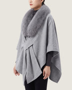 poncho-manteau-a-fourrure-femme-gris-profil