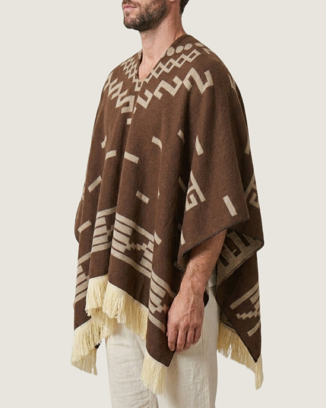 poncho-mexicain-franges-motif-azteque-studio-cote