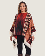 poncho-peruvien-franges-motif-ethnique-rouge-profil