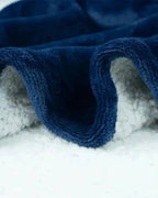 poncho-plaid-a-capuche-chaud-bleu-marine-moumoute