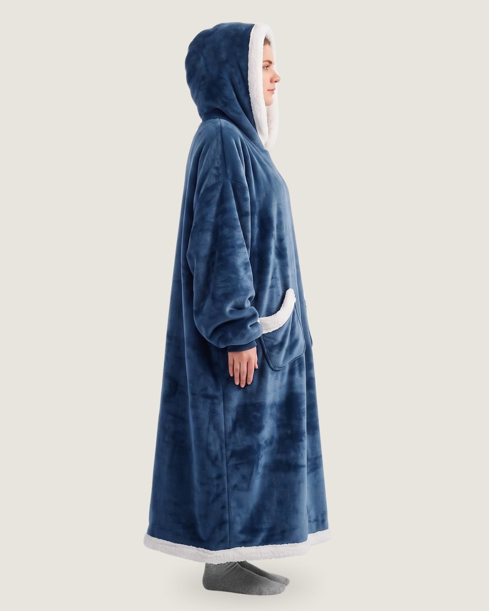 poncho-plaid-a-capuche-chaud-bleu-marine-profil