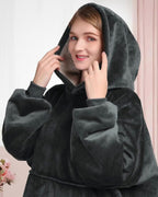 poncho-plaid-capuche-interieur-sherpa-gris-fonce-situation