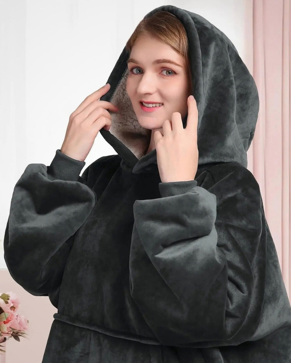 poncho-plaid-capuche-interieur-sherpa-gris-fonce-situation