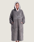 poncho-plaid-chaud-a-capuche-poche-ventrale-pomme-gris