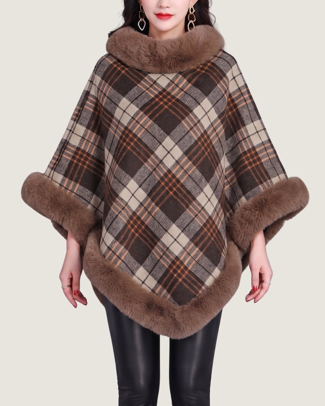 poncho-polaire-a-fourrure-femme-motif-plaid-tartan-marron