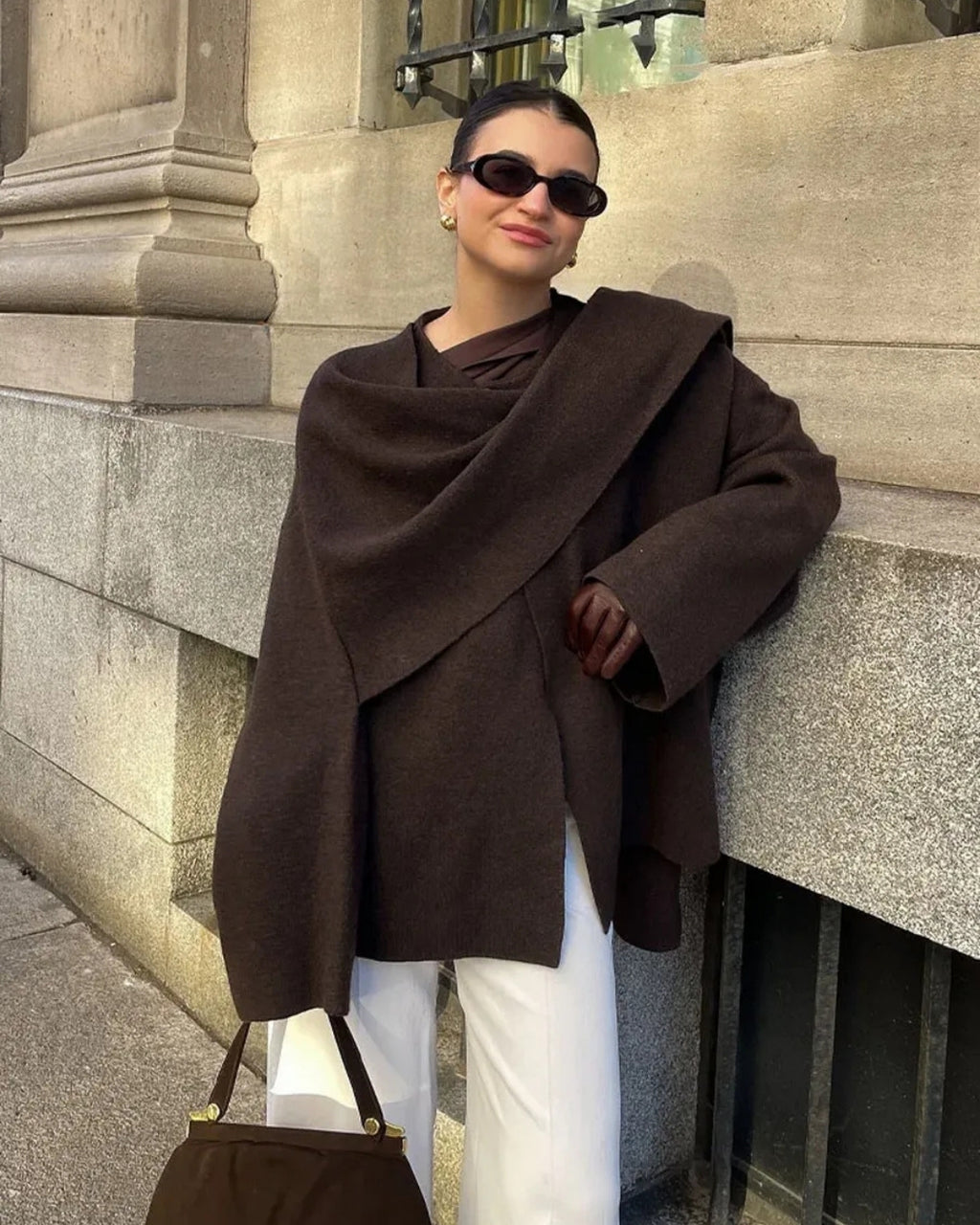 poncho-pull-femme-col-chale-marron-situation
