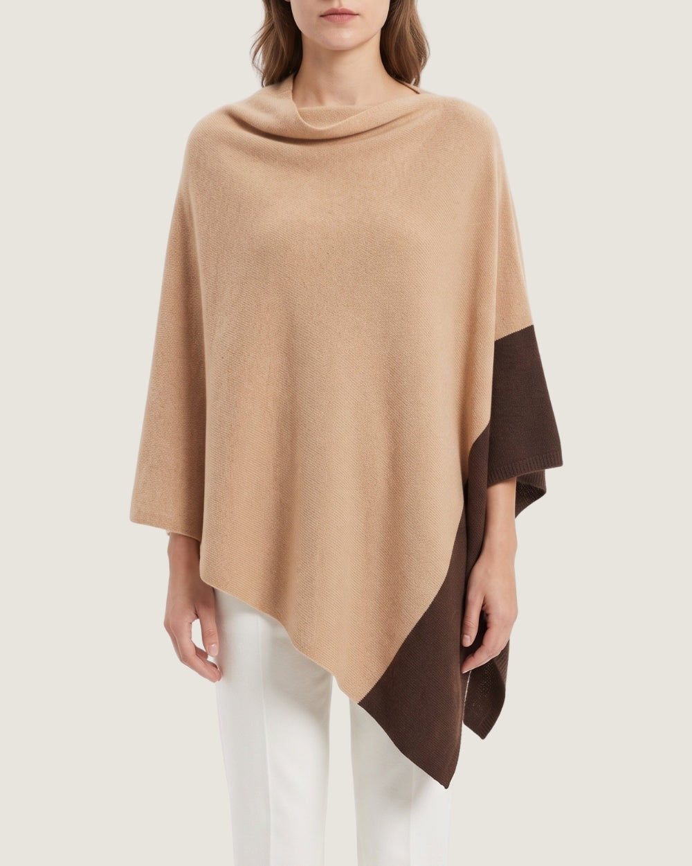 poncho-pull-femme-en-cachemire-bicolore-beige-marron