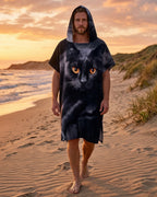 poncho-serviette-de-bain-en-microfibre-capuche-chat-noir-situation-homme